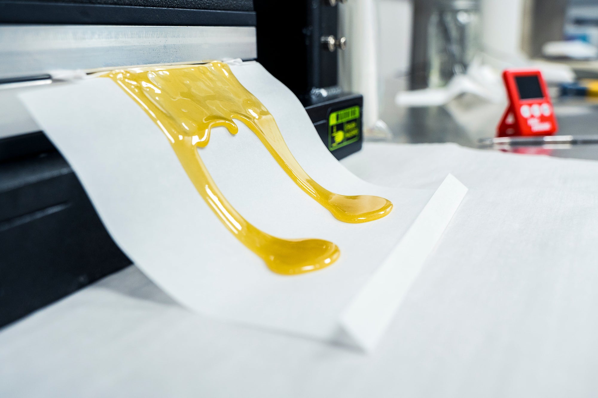 Unveiling the Mysteries of Live Resin vs Live Rosin: Which One Packs a Punch?